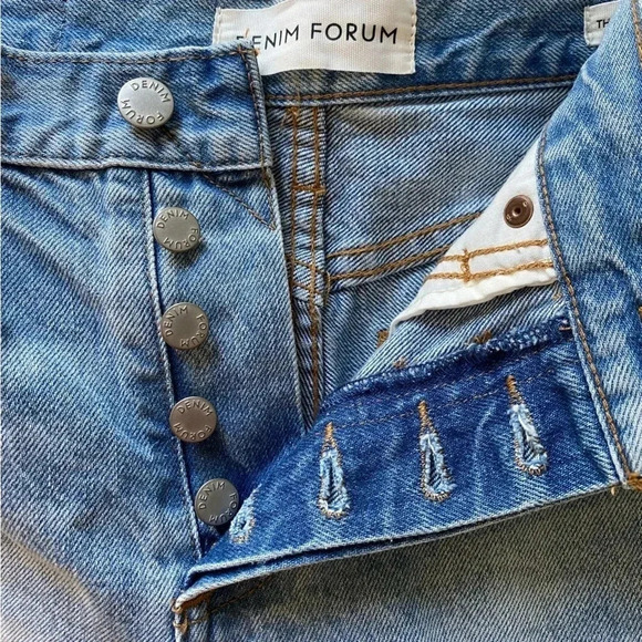 NWOT Aritzia Denim Forum Button fly The Ex-Boyfriend Denim Short 23 - Picture 7 of 7